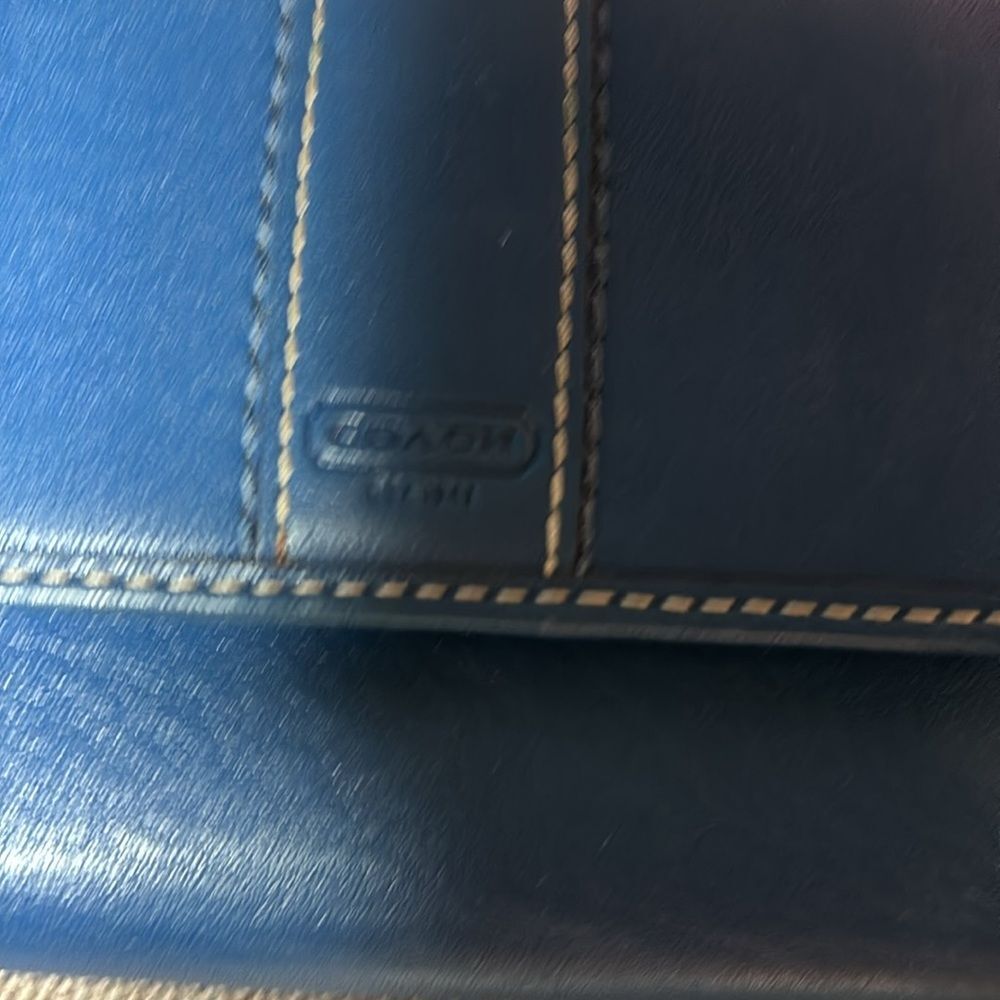 COACH Trifold Small Wallet Credit Card Holder - Picture 4 of 7
